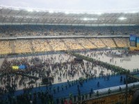 Дебаты Порошенко и Зеленского на стадионе