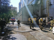 Масштабный пожар в одесской высотке: из ТРЦ «Пятый элемент» срочно эвакуируют людей (фото)