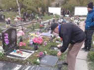 Можно ли в Пасху посещать кладбище?