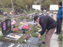 Можно ли посещать кладбище в праздники