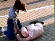 На Волыни школьницы устроили жесткую драку: сверстники снимали происходящее на видео