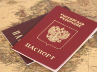 Путин демонстративно уничтожает Украину, — Цимбалюк о раздаче паспортов РФ на Донбассе