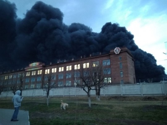Пожар на заводе в Красноярске
