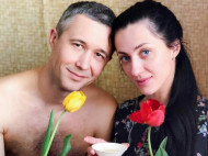 Трое в йоге: Сергей Бабкин умилил сеть фото с беременной женой