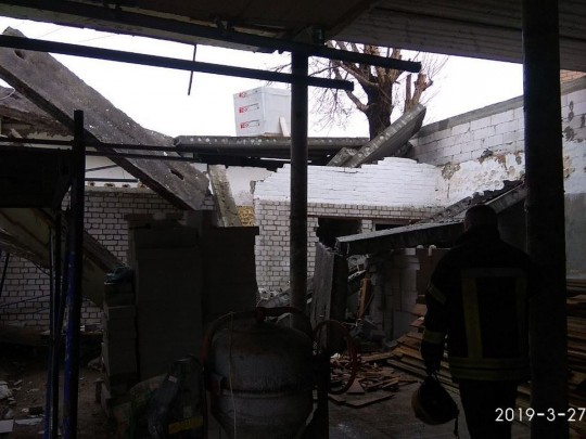 обвал крыши в Киеве