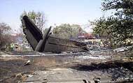 В катастрофе самолета md-82 чудом выжили 19 пассажиров, в том числе пятеро детей. 153 человека сгорели заживо