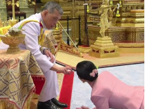 Невеста у ног короля Таиланда