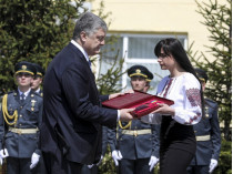 Петр Порошенко и дочь генерала Момота Мария