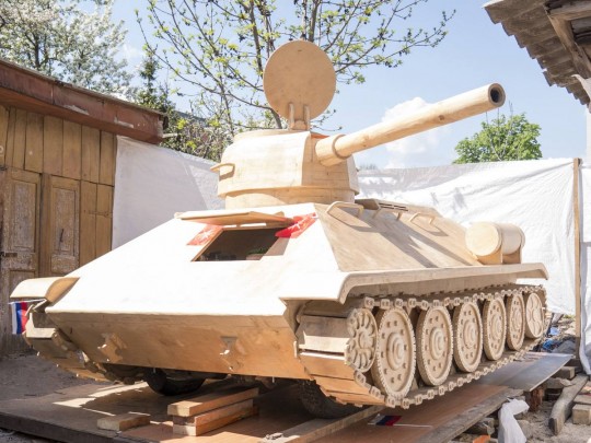 Деревянный танк Т-34