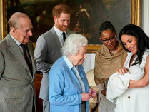 Меган и Гарри показывают сына королеве, ее мужу и матери Меган Дории 