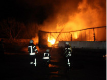 Пожар на заправке в Кропивницком