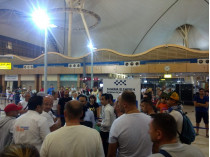 украинские туристы в аэропорту Шарм-эль-Шейха