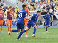 Голы-красавцы де Пены и Цыганкова принесли «Динамо» победу над «Мариуполем»: видеообзоры матчей