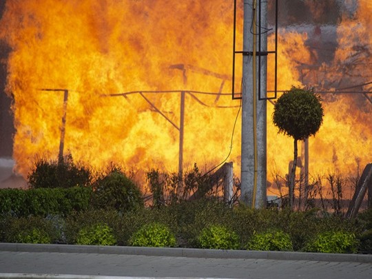 Заправку в Житомире охватил масштабный пожар: эагорелась цистерна с топливом (фото, видео)