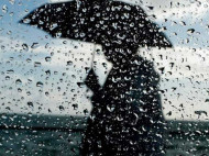 Шквалы и грозовые дожди: синоптики предупредили об ухудшении погоды в ряде областей