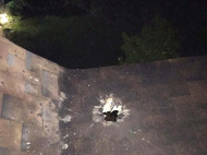 В Ровно в дом бизнесмена бросили гранату: фото с места ЧП