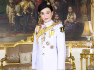 Представлены первые официальные снимки королевы Таиланда 