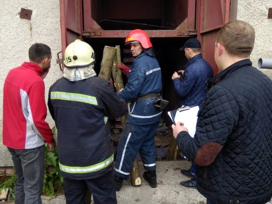 На Львовщине оборвавшийся грузовой лифт раздавил двух людей