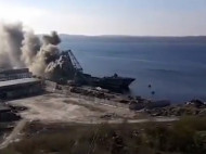 В России вспыхнул большой десантный корабль «Митрофан Москаленко»: видео с места ЧП