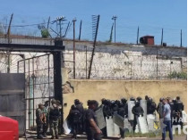Бунт в одесской колонии: в больницы доставлены 14 сотрудников