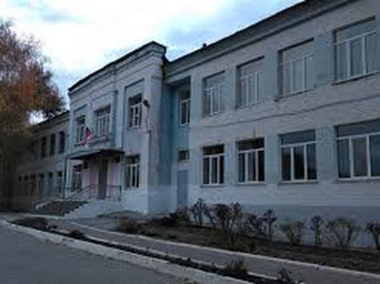 Школа в Вольске, где было совершено нападение