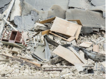 На Львовщине рухнула стена школы: есть пострадавшие