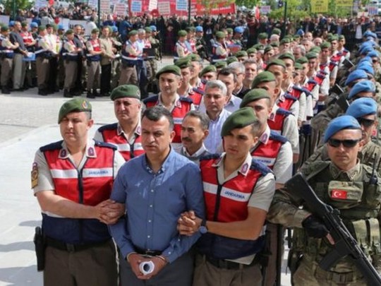 суд над военными в Анкаре