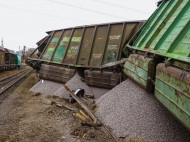 Авария на железной дороге в Киеве: фото и видео с места ЧП