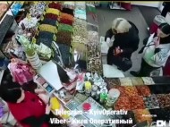 Хорошая "актриса": в сети показали видео с ушлой воровкой в Киеве