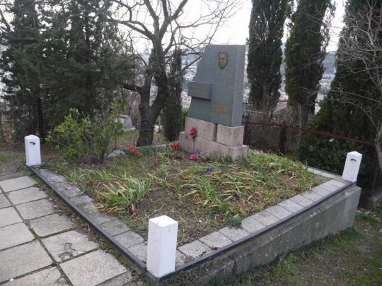 Старое алуштинское кладбище
