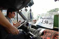 Если владелец маршрутного такси повышает стоимость проезда на 50 копеек, то теряет каждого пятого пассажира