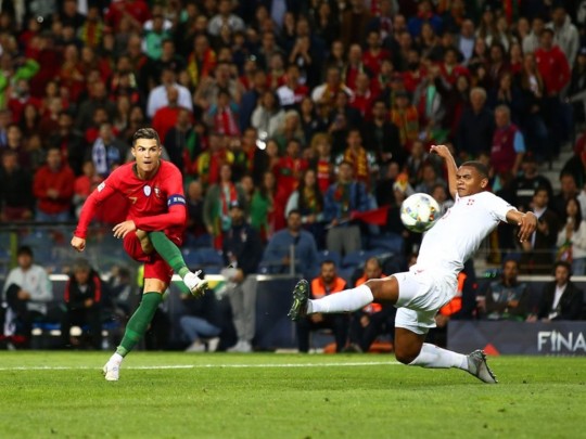 Хет-трик Криштиану Роналду вывел Португалию в финал Лиги наций: видео голов