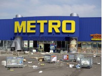 Разграбление Metro в Донецке