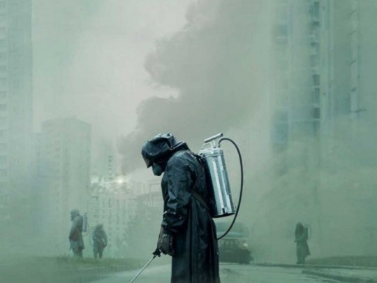 Титульные кадры «Чернобыля»