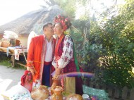 Угощения на любой вкус и свадьба по старинным обрядам: в Полтаве проходит знаменитый фестиваль галушек (фото)