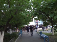 Стреляли по людям: появилось новое видео столкновений на «Барабашово» в Харькове