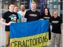 Порошенко на встрече с с активистами из Севастополя 