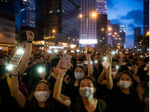 Участники акции протеста в Гонконге