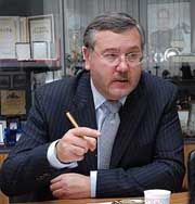 Анатолий гриценко: «я бы просил виктора ющенко, чтобы он публично заявил, что ни при каких условиях не допустит применения силы для решения политического конфликта»
