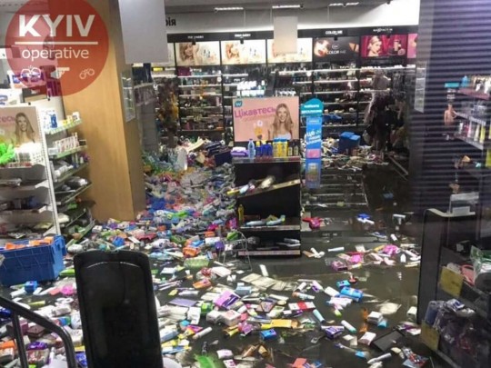 Потоп в магазине Киева