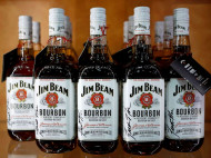 В США пожар уничтожил 45 тысяч бочек знаменитого виски Jim Beam