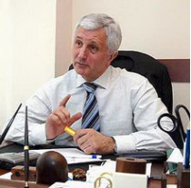 Анатолий матвиенко: «вынуждая отпустить меня из цк лксму в аспирантуру, я чуть&#133; Не утопил первого секретаря комсомола украины валерия цыбуха»