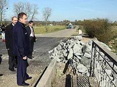 Владимир шандра: «за три месяца удалось построить 184 новых автомобильных моста и восстановить более 250 разрушенных»