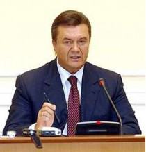 Виктор янукович: «у тимошенко виновными были все&nbsp;— губернаторы, парламент, президент, нацбанк. А они все в белом. Так не бывает. Эта команда ничего, кроме разрушения страны, не способна делать»