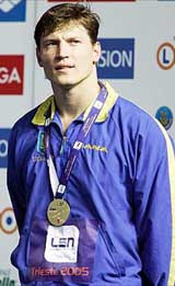 Многократный чемпион и рекордсмен мира по плаванию олег лисогор: «не исключено, что на олимпиаде в пекине я буду выступать под другим, не украинским, флагом»