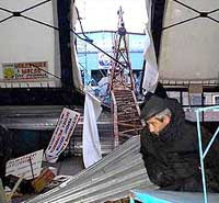Стрела башенного крана, упавшая на бердянском городском рынке, травмировала пятерых человек
