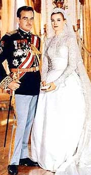 Самым стильным свадебным платьем всех времен и народов признан подвенечный наряд голливудской актрисы грейс келли