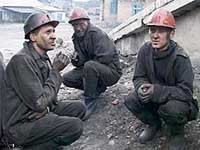 В тот момент, когда в шахте им. Дзержинского, на глубине более тысячи метров, начался пожар, под землей находились 634 человека