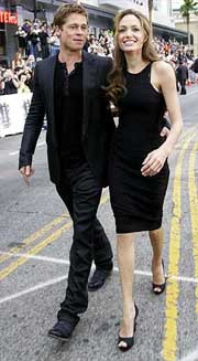 Анджелина джоли и брэд питт заключили брачный контракт на сумму 220 миллионов долларов