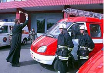 В честь профессионального праздника киевские пожарные получили ключи от новых спецавтомобилей, а накануне&nbsp;— и от новых квартир